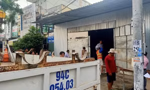 Vụ nhốt cán bộ kiểm tra: Bạc Liêu huy động nhân công tháo dỡ công trình sai phép