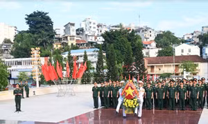Bộ CHQS tỉnh Quảng Ninh: Dâng hương tưởng niệm các anh hùng liệt sĩ nhân dịp Quốc khánh 2/9
