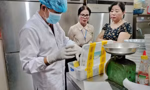 Bánh mì Phượng xin lỗi khách hàng sau khi 141 người bị ngộ độc