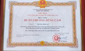 Chủ tịch nước truy tặng Huân chương dũng cảm cho Trung tá Trương Hồng Kỳ 