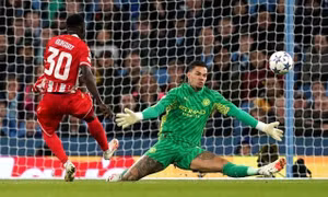Man City thắng ngược trận ra quân Champions League