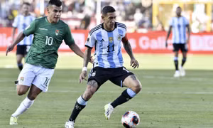 Argentina thắng dễ dù không có Messi