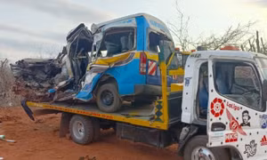 Tai nạn trên đường cao tốc của Kenya, 12 người thiệt mạng