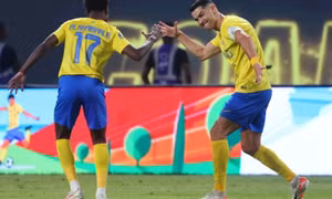 Ronaldo giúp Al Nassr thắng đại chiến