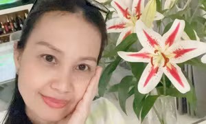 Ca sĩ Cẩm Ly ở tuổi 53