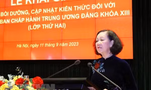 Khai giảng Lớp bồi dưỡng đối với Ủy viên Trung ương Đảng khóa XIII
