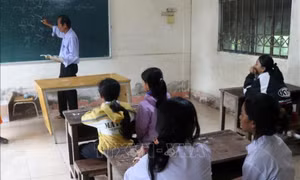 Người 'thầy' hơn 23 năm tận tụy dạy chữ Khmer cho con em đồng bào dân tộc
