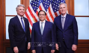 Thủ tướng Phạm Minh Chính gặp Chủ tịch Hạ viện Hoa Kỳ
