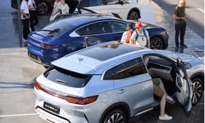 Pháp tìm cách ngăn xe điện giá rẻ Trung Quốc tràn ngập thị trường