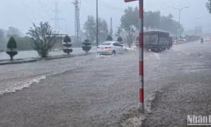 Mưa lớn ở nhiều nơi trên cả nước, đề phòng ngập úng, lũ quét, sạt lở