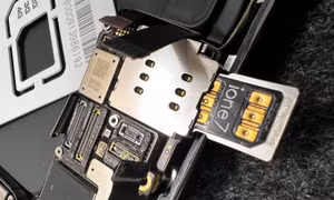 iPhone 15 Pro có thể không ‘độ’ được sim vật lý