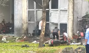 Cẩm Phả: Xảy ra vụ nổ khiến 3 người trong gia đình bị thương