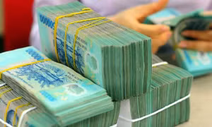 4 ngân hàng lớn đồng loạt giảm lãi suất xuống mức ngang giai đoạn COVID-19