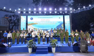 Phú Quốc ra mắt đội phản ứng nhanh du lịch, xóa nạn “chặt chém”
