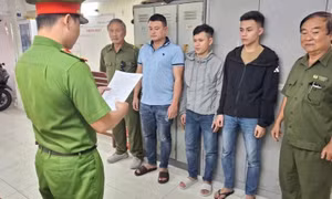 Tạm giữ 3 người đánh du khách nước ngoài ở Nha Trang