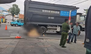 Tai nạn giữa xe đạp với xe tải khiến một người tử vong ở TPHCM