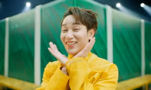 Đổ xô làm nhạc Tết