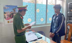 Khởi tố đối tượng giao cấu với bé gái 14 tuổi