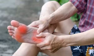 Đi bộ lâu: Làm thế nào để chân không bị quá tải?