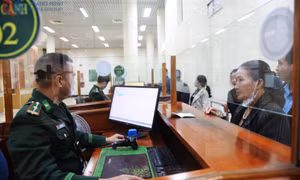 Khẩn trương triển khai, thực hiện thí điểm xây dựng cửa khẩu thông minh tại cặp cửa khẩu Móng Cái - Đông Hưng