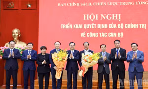 Triển khai quyết định của Bộ Chính trị về công tác cán bộ