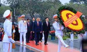 Lãnh đạo Đảng, Nhà nước vào Lăng viếng Chủ tịch Hồ Chí Minh nhân kỷ niệm 96 năm Ngày thành lập Đảng Cộng sản Việt Nam