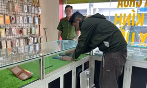‘Siêu trộm’ lấy 51 chiếc điện thoại trong đêm, sa lưới sau 3 giờ gây án tại TP.HCM