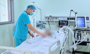 Hôn mê sâu vì ngộ độc thuốc lá điện tử