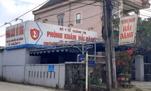 Bác sĩ phụ sản dâm ô cháu bé 11 tuổi