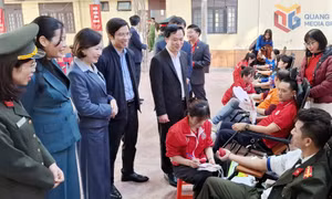 Phấn đấu hằng năm toàn tỉnh có tối thiểu 1,8% dân số tham gia hiến máu tình nguyện