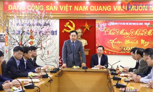 Phó Chủ tịch UBND tỉnh thăm, chúc Tết Ban Quản lý Di sản thế giới vịnh Hạ Long - Yên Tử