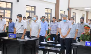 Tuyên án 3 cựu Phó Chủ tịch Ủy ban nhân dân thành phố Long Xuyên cùng 26 đồng phạm
