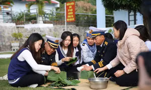 Vững mắt Ra-đa nơi đầu sóng ngày Xuân