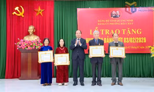 Phường Bãi Cháy: 52 đảng viên được trao tặng Huy hiệu Đảng đợt 3/2/2026 