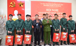 Gặp mặt công dân chuẩn bị lên đường nhập ngũ và quân nhân xuất ngũ 
