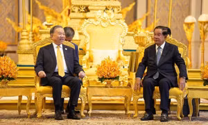 Tổng Bí thư Tô Lâm hội kiến Samdech Techo Hun Sen