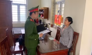 Lợi dụng cúng bái nhập đồng, con dâu cầm gậy đánh mẹ chồng 98 tuổi nhập viện