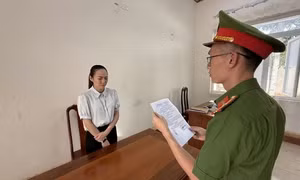 Nữ tài xế uống bia lái xe tông chết chủ tịch xã, lãnh 3 năm tù