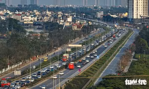 Mùng 4 Tết: Xử lý 8.241 tài xế vi phạm; Hà Nội bắt đầu ùn tắc ở cửa ngõ