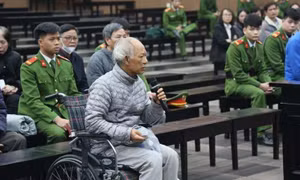 Cựu Tổng giám đốc Vicem 73 tuổi lãnh 15 năm tù vì xây tòa tháp ngàn tỉ rồi bỏ hoang