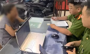 Xử phạt người phụ nữ thu tiền trông xe trái phép khu vực Nhà tang lễ Thành phố Hà Nội