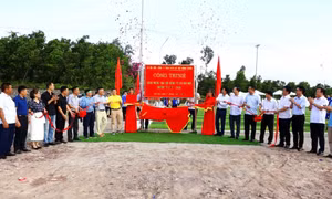 AES Mông Dương nâng cao chất lượng cuộc sống cộng đồng thông qua tài trợ Sân bóng đá tại xã Hải Hòa