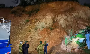 Không để bị động, bất ngờ trong phòng, chống thiên tai
