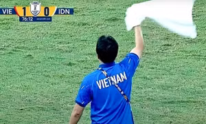 Lý do ban huấn luyện U23 Việt Nam vẫy khăn trắng trong trận chung kết U23 Đông Nam Á