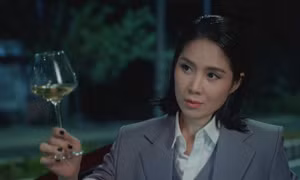 "Chị hai quốc dân" Lê Phương lột xác điển trai, mạnh mẽ