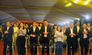 Ngày Thương binh - Liệt sĩ 27/7: Tình hữu nghị Việt - Lào trong đêm tri ân các anh hùng, liệt sĩ tại Xiengkhouang