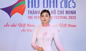 Quán quân Cười xuyên Việt Phạm Yến đi thi hoa hậu