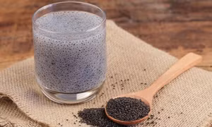 5 tác dụng phụ bất ngờ khi uống nước hạt chia sai thời điểm