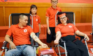 Cô giáo mầm non học Bác để hoàn thiện bản thân