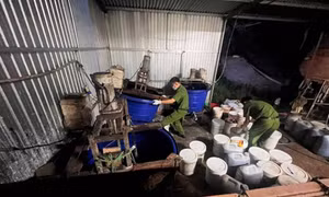 Triệt phá cơ sở nghi sản xuất phân bón giả quy mô lớn ở Lâm Đồng